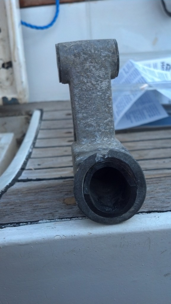 The old and busted pump handle insert